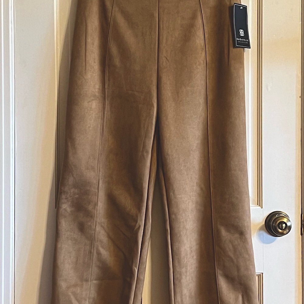 🍁BAGATELLE ~ Sueded ankle pants. - Picture 6 of 8